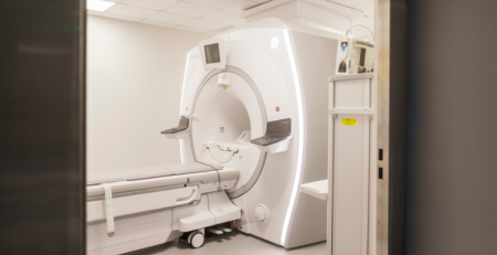 Hospital Narciso Ferreira reforça área neurológica do Serviço de Imagiologia com tecnologia de ressonância magnética