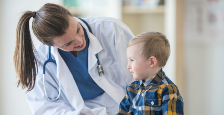 CNS reforça cuidados pediátricos com foco na consulta de Neuropediatria