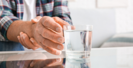AbbVie lança procedimento de administração subcutânea para pessoas com doença de Parkinson avançada em Portugal