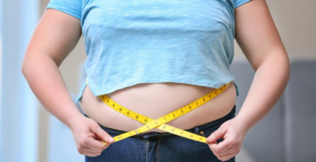 Estudo associa obesidade abdominal a pior progressão da esclerose múltipla